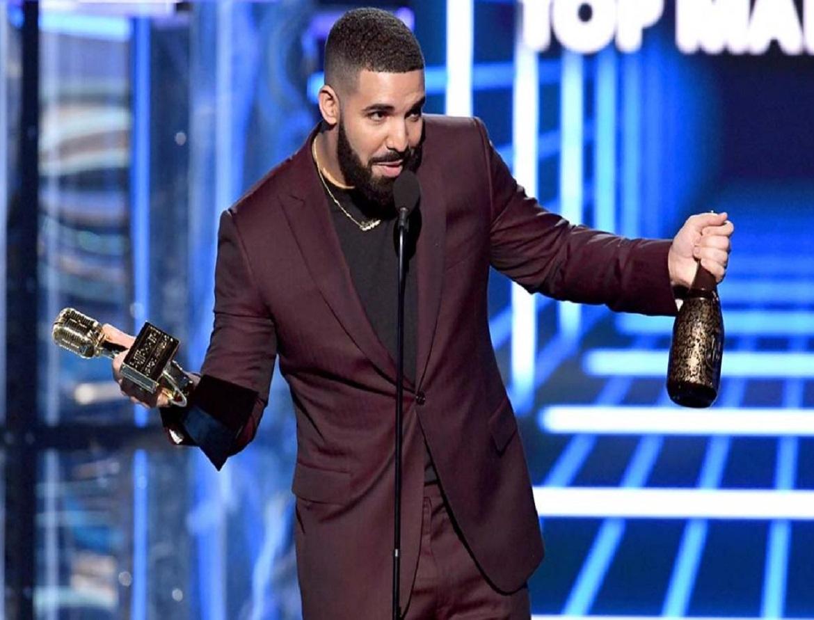 Drake sumó 12 estatuillas y rompió nuevo récord en los premios Billboard