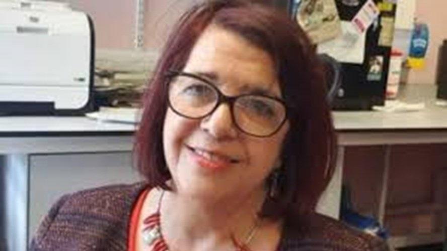 La médica argentina Marta Cohen recibe el título de la 