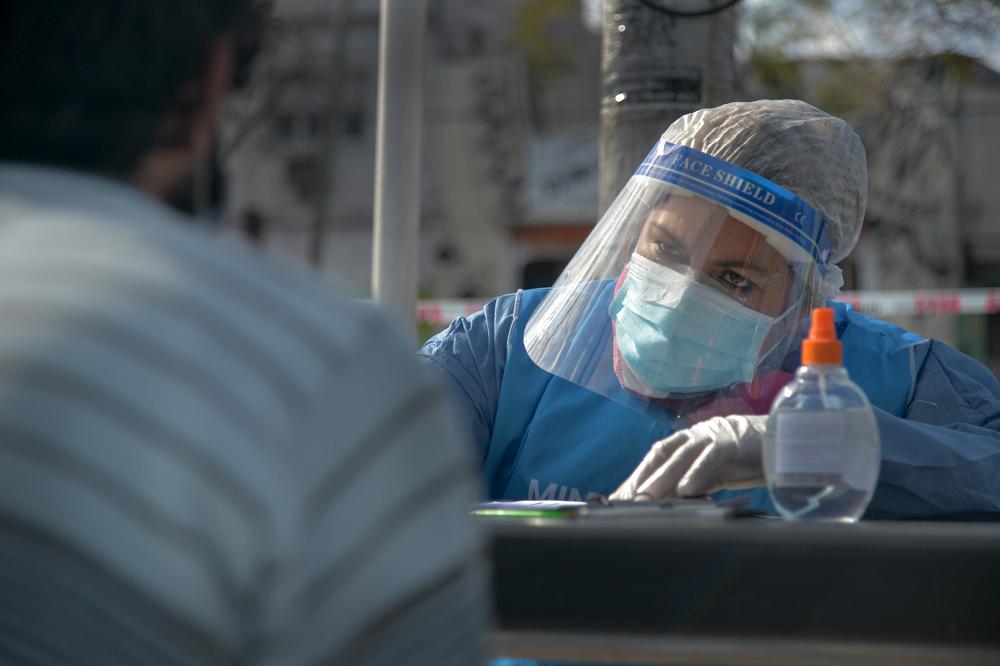 Coronavirus en la Argentina: confirmaron 33 muertes y 1.644 nuevos casos en las últimas 24 horas