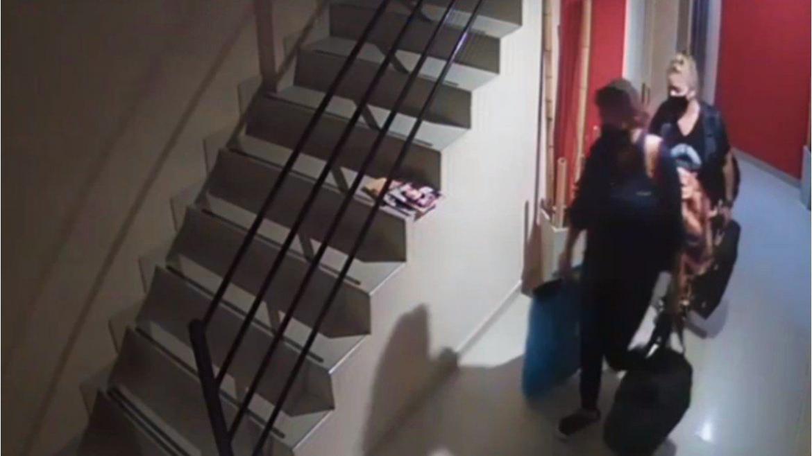 Conoció a una mujer por Tinder y lo durmió con un somnífero para desvalijarle toda la casa