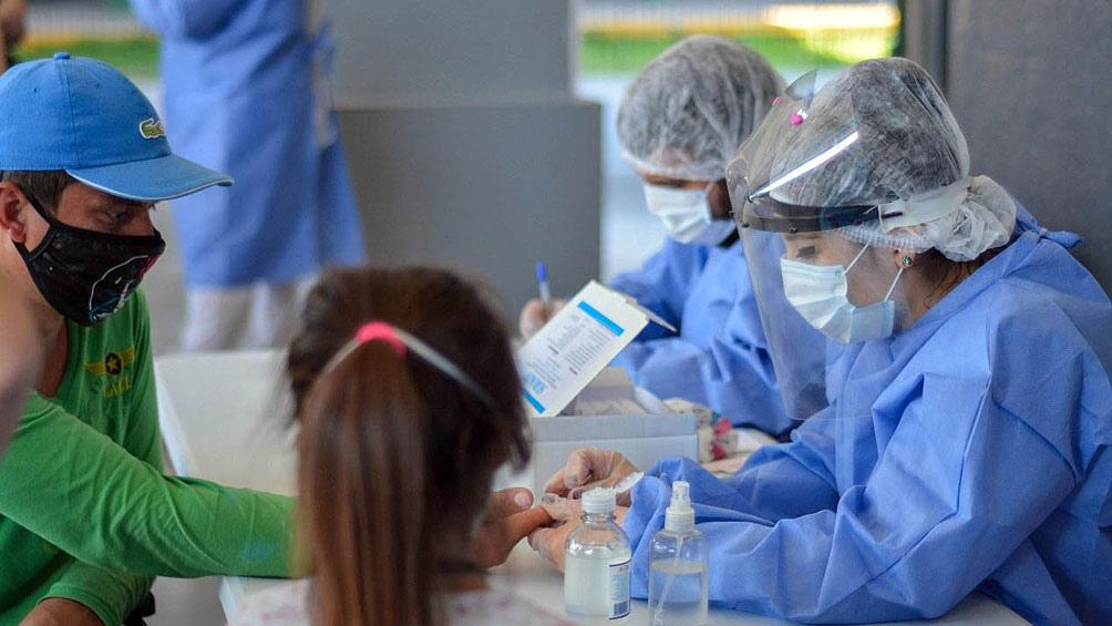 Coronavirus en la Argentina: informaron 12.555 casos y 384 muertes en las últimas 24 horas