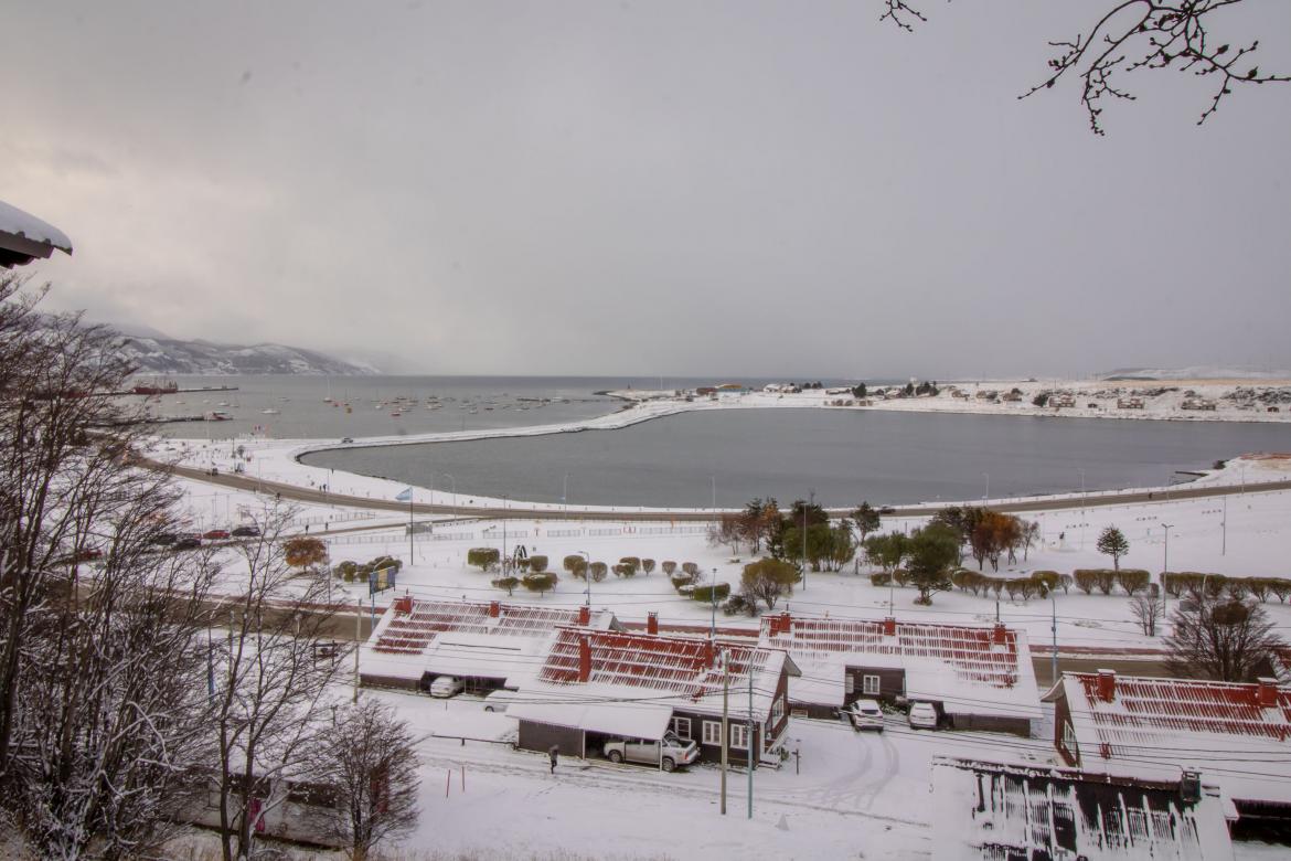 Ushuaia registró su primera nevada del año: la ciudad del fin del mundo se viste de blanco
