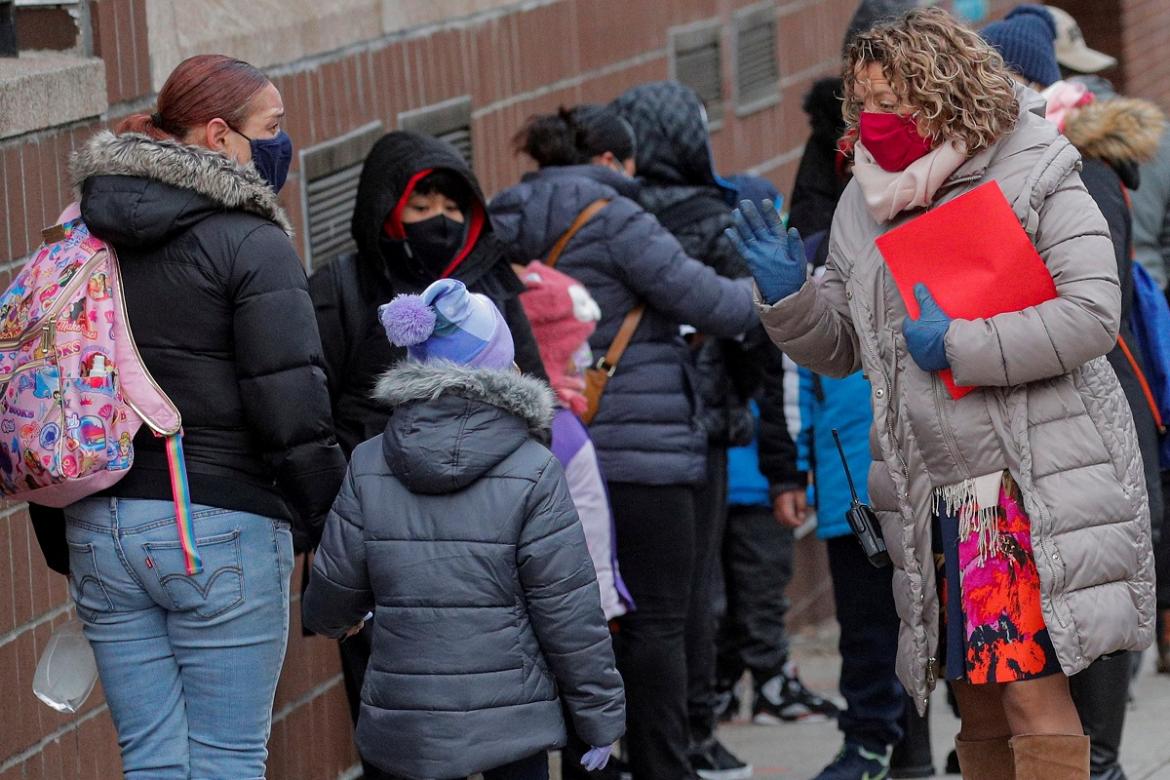  Nueva York comenzará a vacunar a mayores de 12 años en colegios