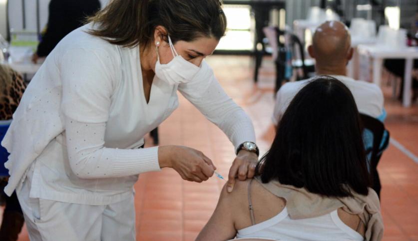 Vizzotti adelantó que “toda la población recibirá un refuerzo” de las vacunas contra el coronavirus