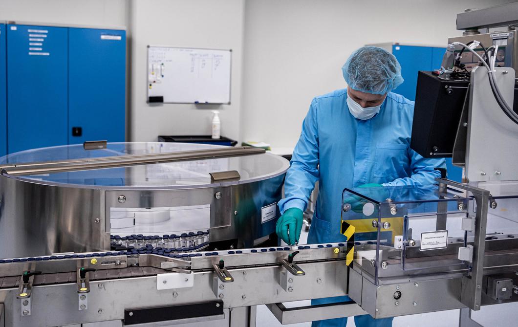 Un estudio concluyó que combinar vacunas de Sinovac y Pfizer es seguro